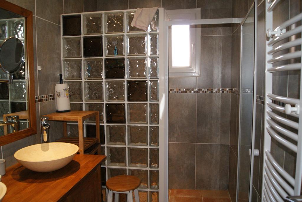 Chambres D'Hotes Le Libournais Saint-Laurent-d'Aigouze Room photo